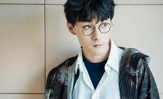 娱乐圈帅哥吃瓜图片高清,高清瓜图揭秘明星私享时光